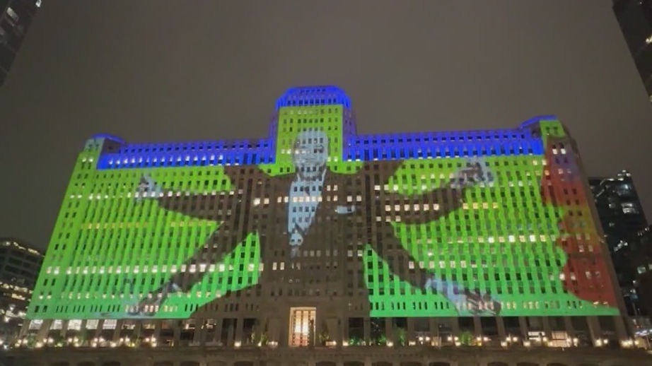 Art on the Mart returns to illuminate Chicago's Merchandise Mart