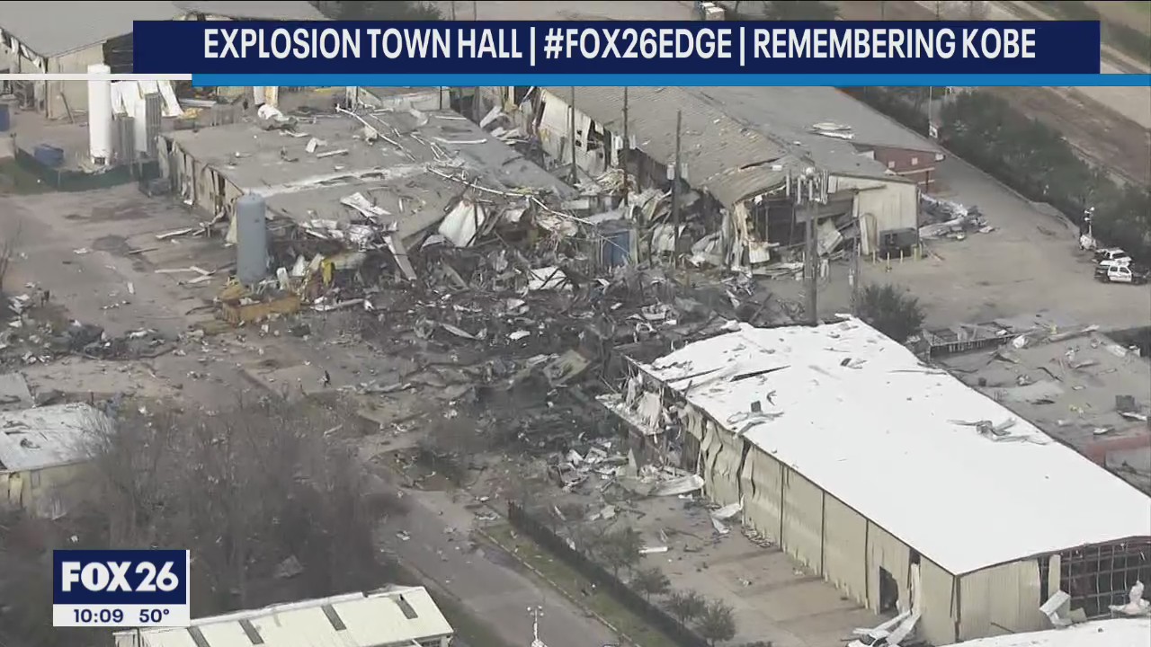 Hundreds affected by explosion pack northwest side church seeking help