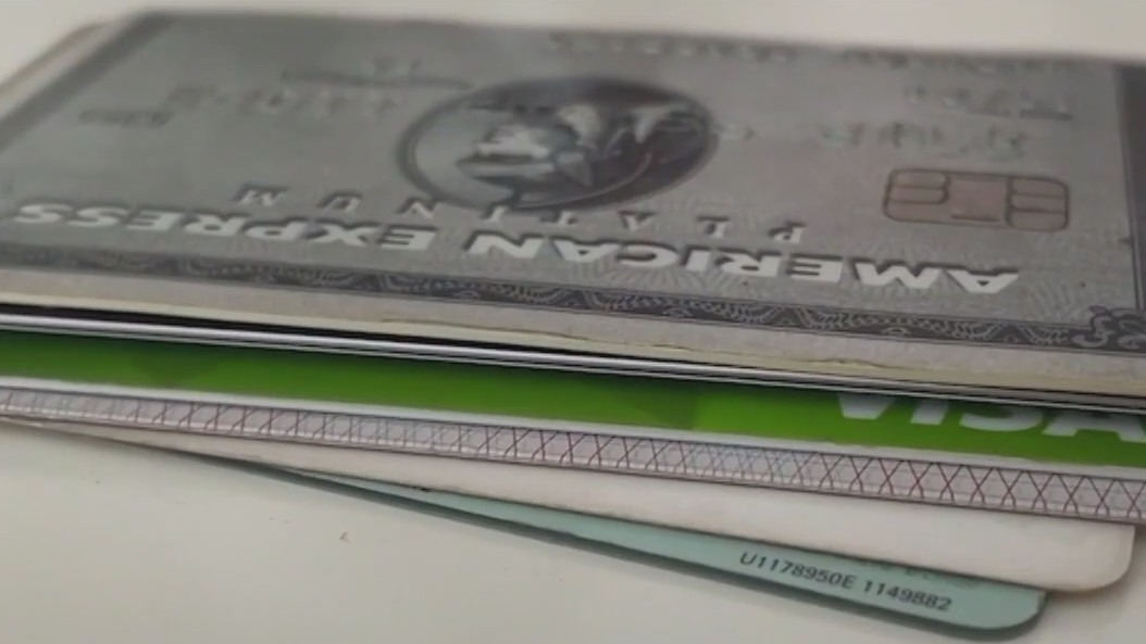 Durbin touts Credit Card Competition bill in Chicago