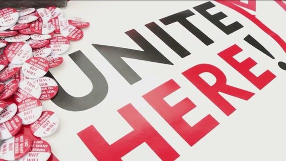 Wrigley Field vendors authorize strike