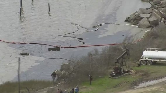 Contamination fears after Baytown oil spill