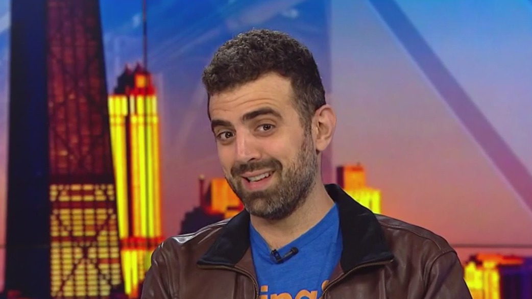 Up on the Roof comedian Sam Morril comes to Chicago Theater