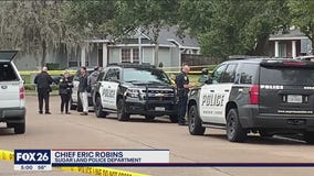 Woman, child found dead in Sugar Land home