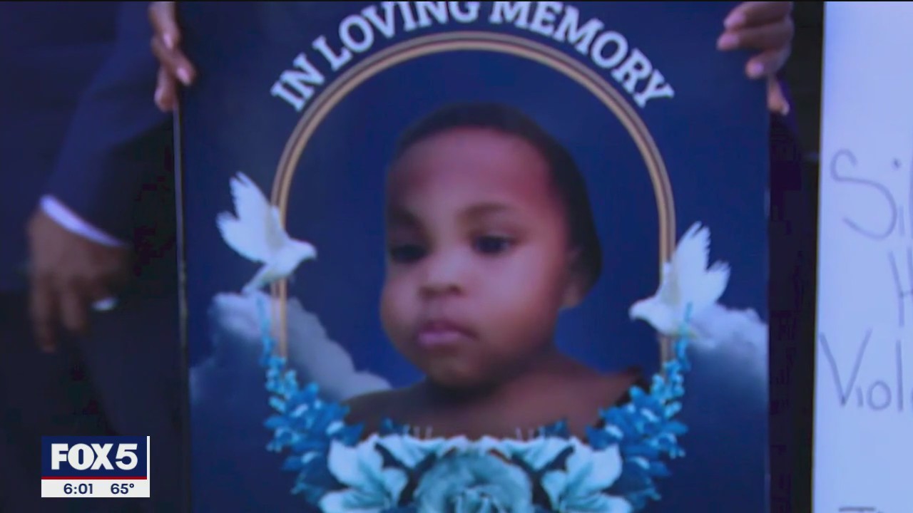 Vigil in Harlem held for toddler who starved to death
