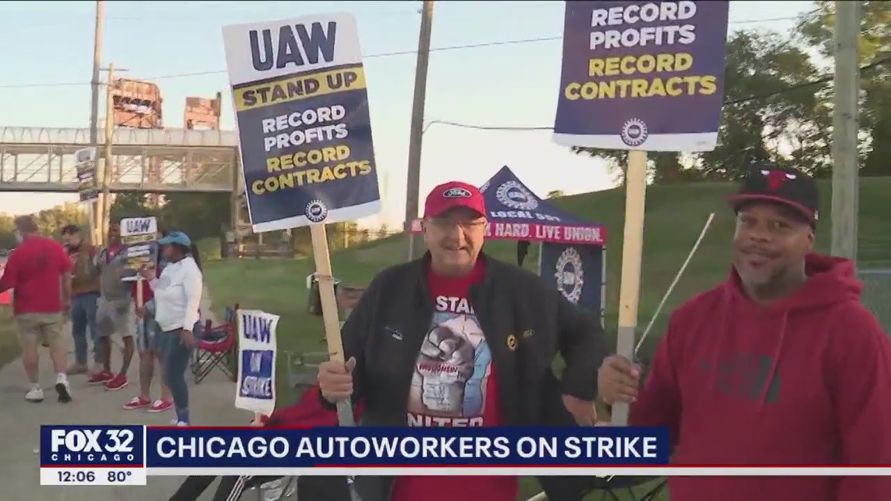 Chicago autoworkers hit the picket line as part of UAW strike