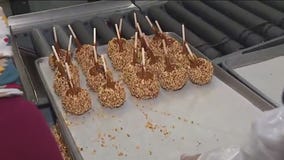 Affy Tapple celebrates 75 years of making Chicago's original caramel apple