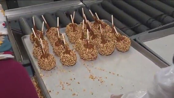 Affy Tapple celebrates 75 years of making Chicago's original caramel apple