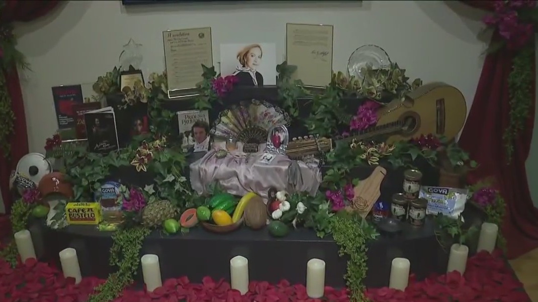 'D?a De Muertos: Living Presence' exhibit honors the memories and wants of fallen loved ones