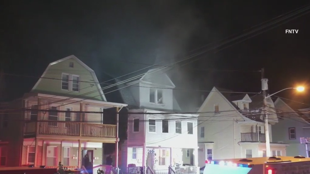 Newark house fire kills 2 children: FOX 5 Weekend Update | FOX 5 New York