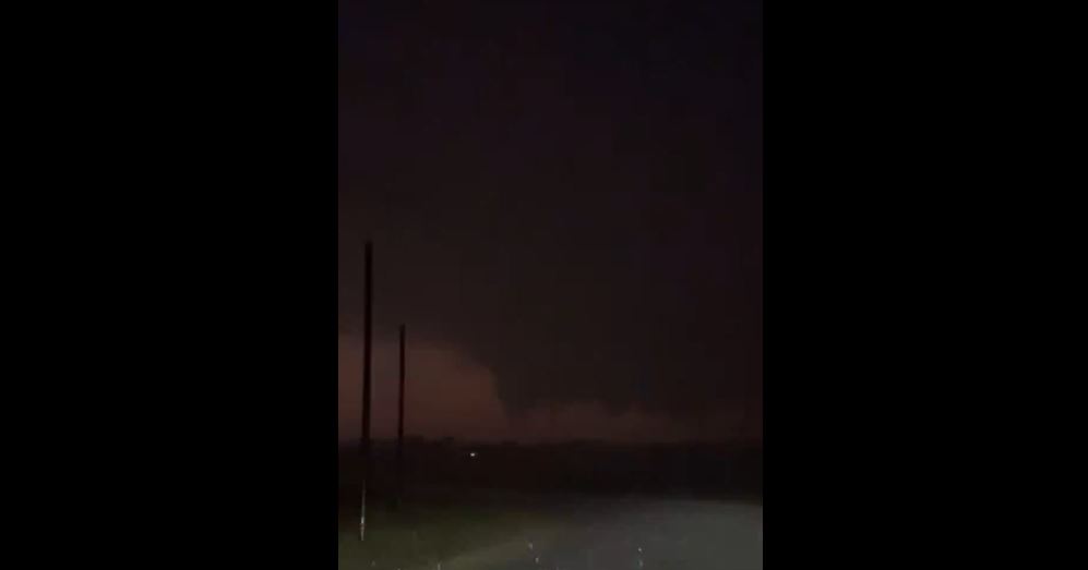 Video shows funnel cloud in Chicago area
