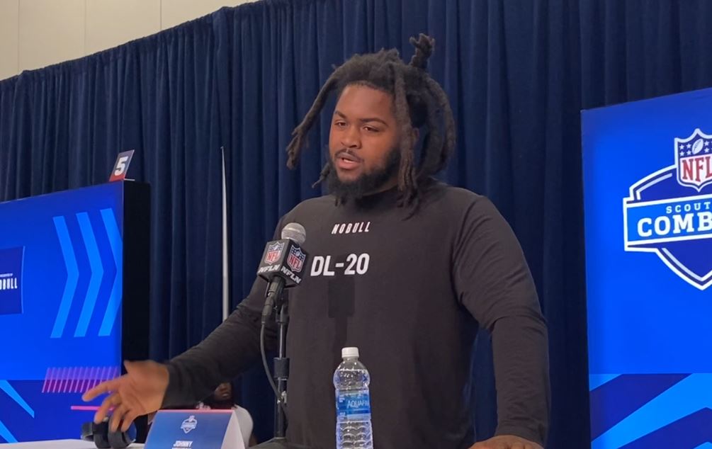 Illinois defensive lineman Johnny Newton talks recovering from surgery and more at the NFL Combine