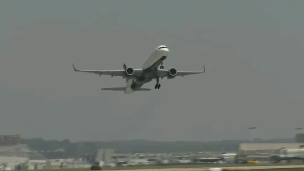 Woman advocating for better handling of wheelchairs on planes