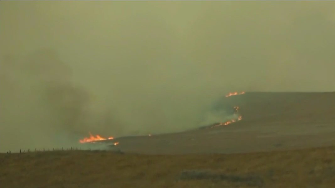 Texas wildfires burn for 8th day