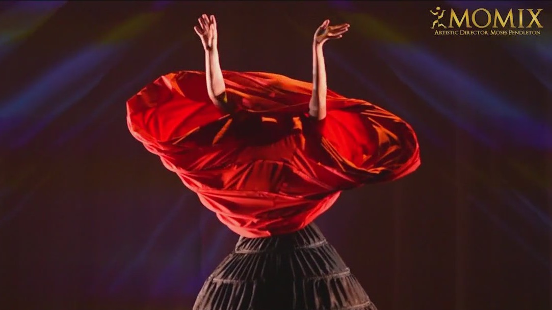 MOMIX returns to the Auditorium Theatre this weekend