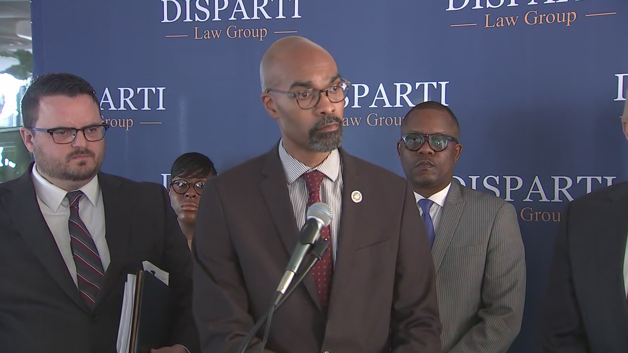 Former Flossmoor police chief files civil rights lawsuit