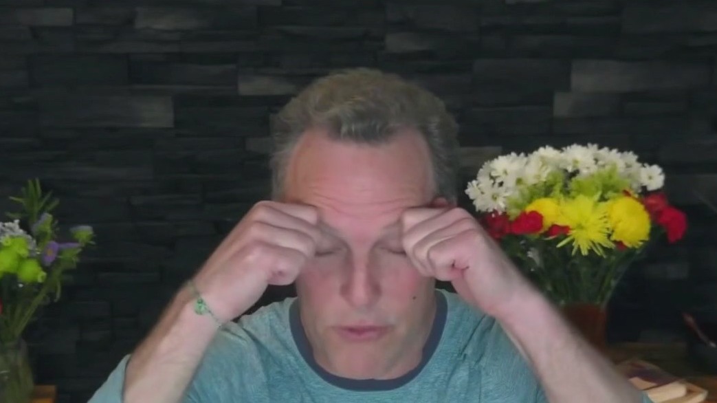 How to improve eyesight naturally