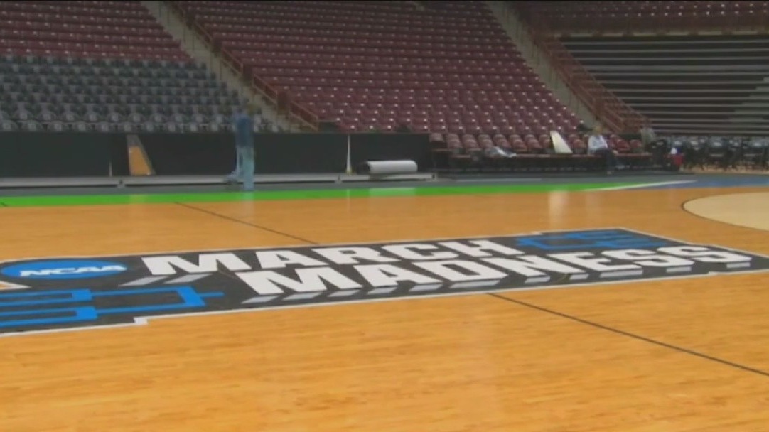 Distracted workers give employers a different case of March Madness