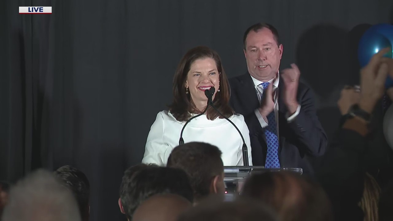'Cautiously optimistic': Eileen O'Neill Burke addresses supporters amid tight race