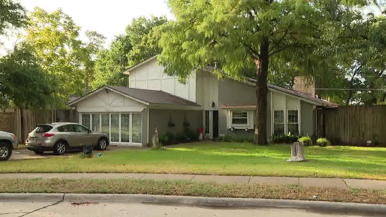 Lightning strikes Irving home