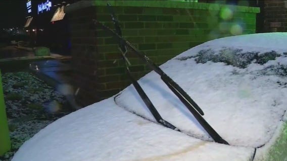 Snow hits northern Chicago suburbs hard