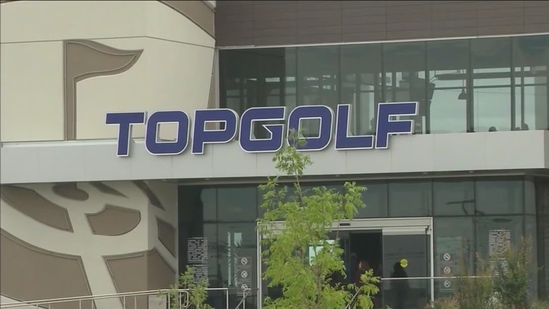 2 men at Naperville Topgolf found with loaded guns: prosecutors