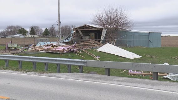 Tornado leaves behind damage in Manteno, Illinois
