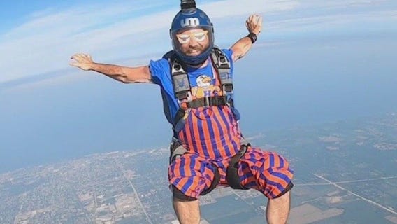 Hoffman Estates teacher to skydive during eclipse