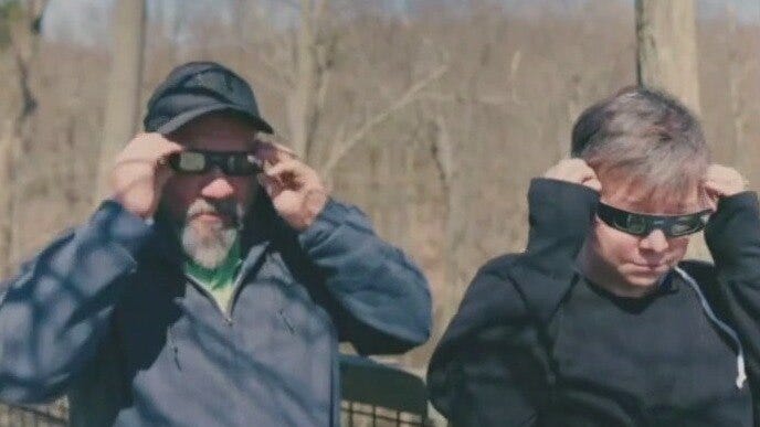 Searches for 'my eyes hurt' jump after solar eclipse