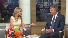 Illinois congressmen address poverty during visit to Near West Side homeless shelter