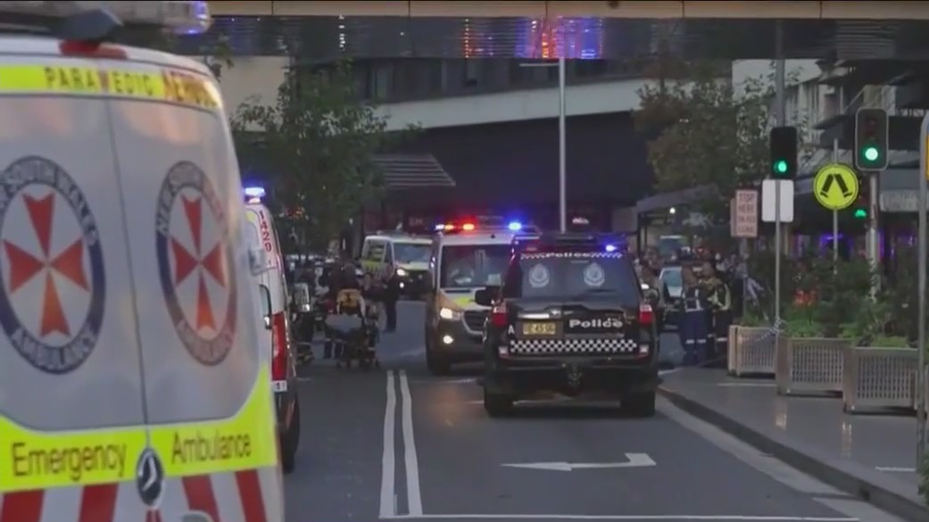 Mass stabbing attack at Australia shopping center leaves 6 dead