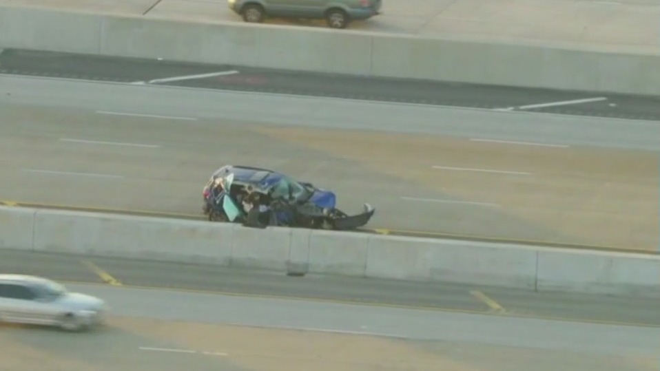 Deadly I-57 crash stalls northbound traffic ahead of rush hour