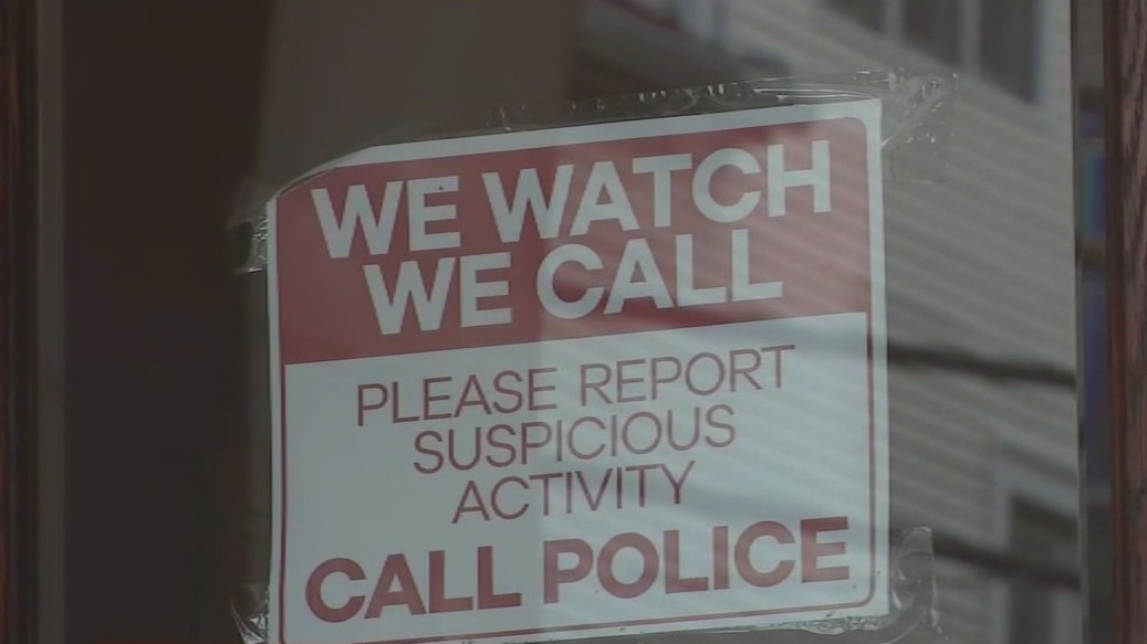 Neighbors rush to victim after attempted sexual assault in Lake View