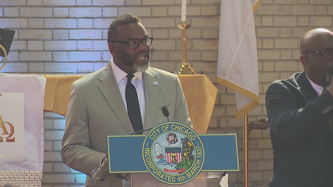 Chicago Earth Day: Mayor promotes green initiatives, federal funding for energy efficiency