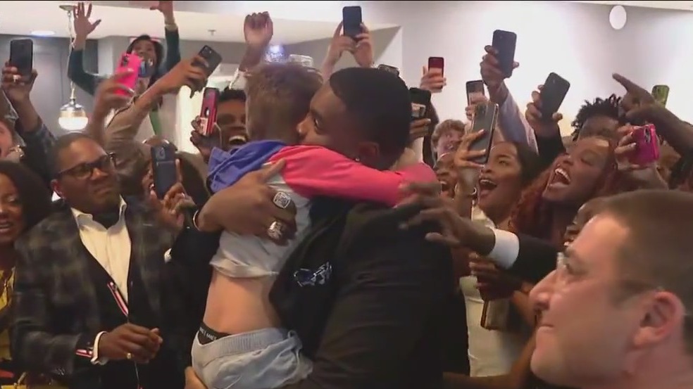 Hinsdale native drafted by Chicago Bears