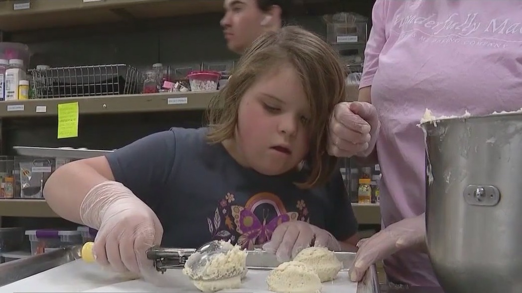 Naperville bakery 'Moose & Me' hires employees with all abilities