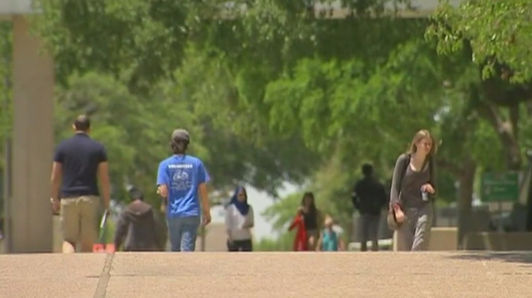 Why more college students are opting for a gap year