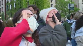 University of Chicago police begin to clear protester's encampment