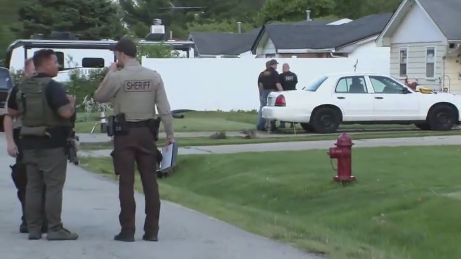 Woman shot by neighbor in Lockport Township