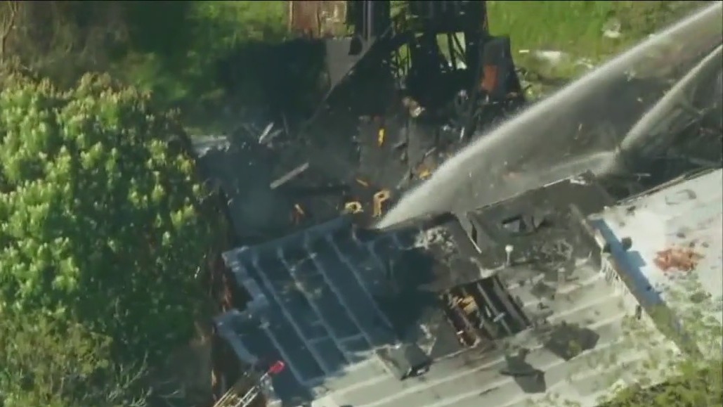 Extra-alarm fire causes building to partially collapse in Gresham