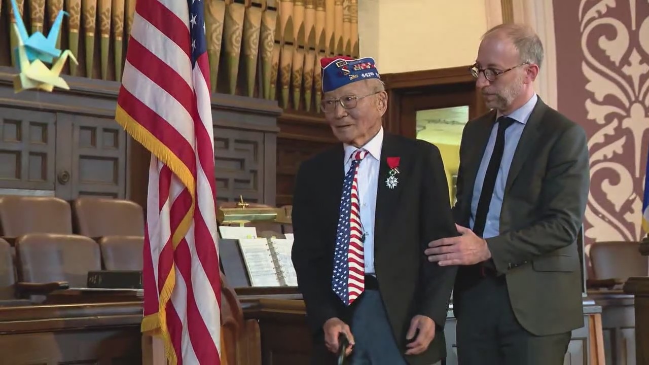 WWII soldier who helped liberate France honored in Chicago
