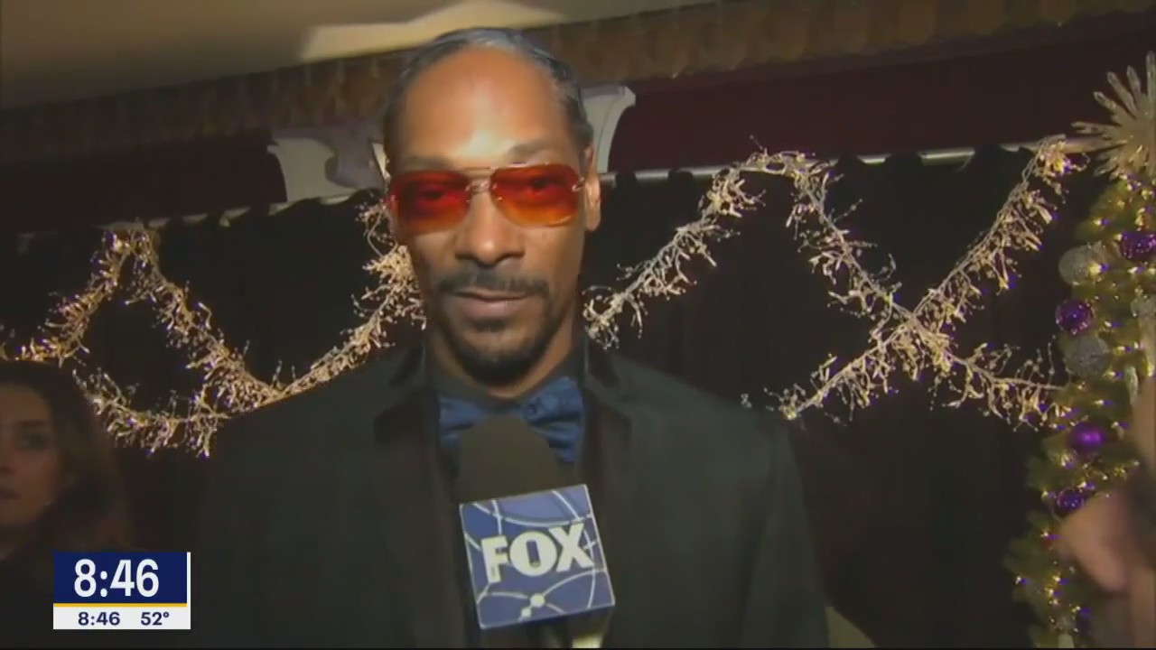TMZ: Snoop Dogg giving up smoking... sort of