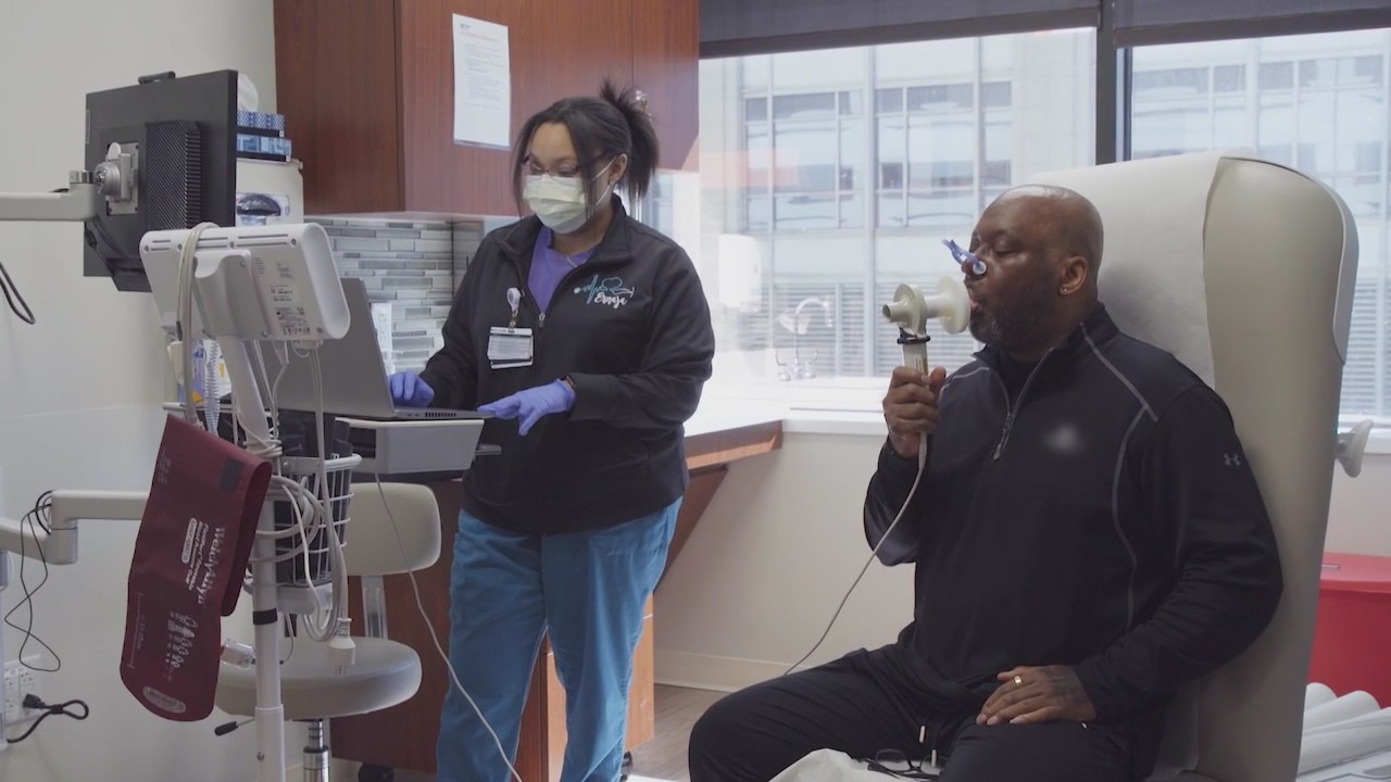 Chicago police captain's life saved by double lung transplant