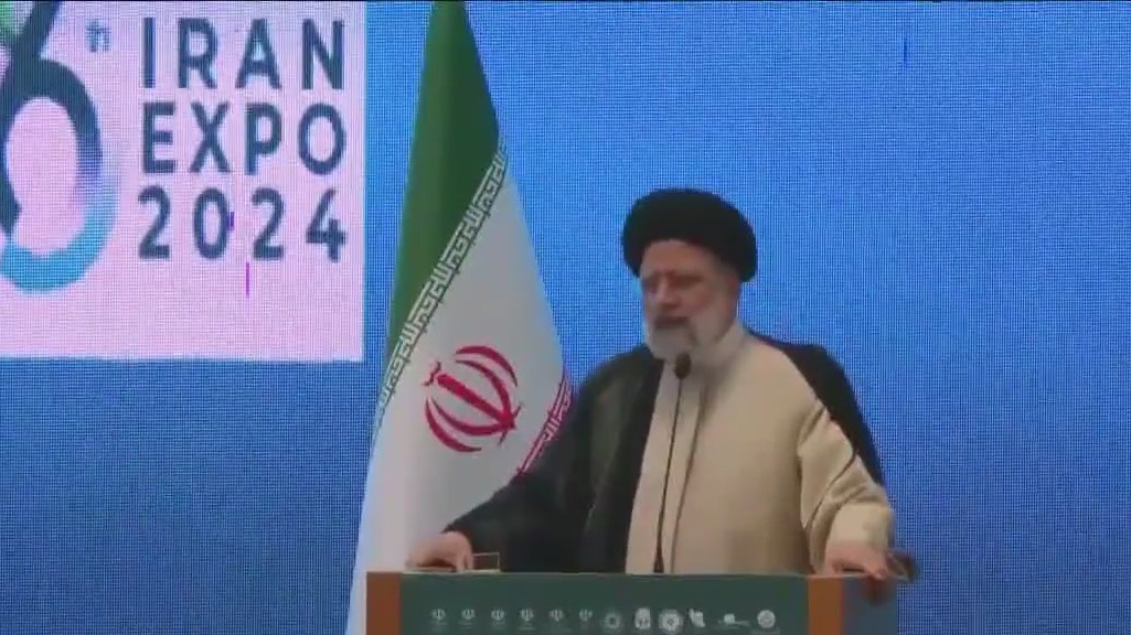 Helicopter carrying Iran's president makes 'hard landing'