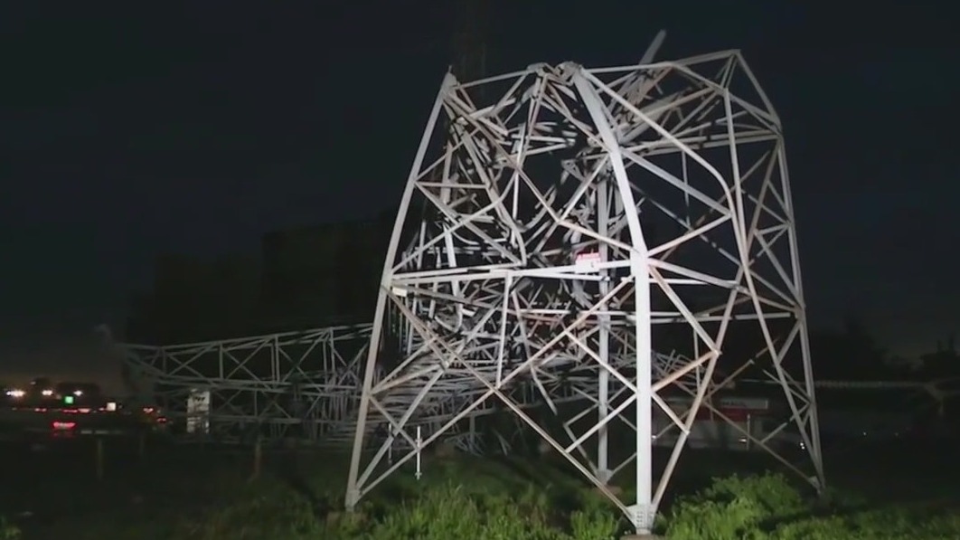 Severe storm in Houston leaves 4 dead, thousands without power