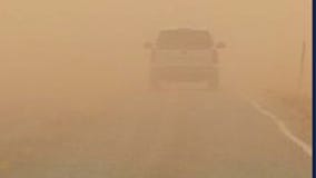 Dust storm closes down part of I-55
