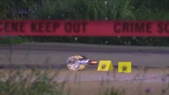1 dead, 1 critically wounded after Chicago police-involved shooting
