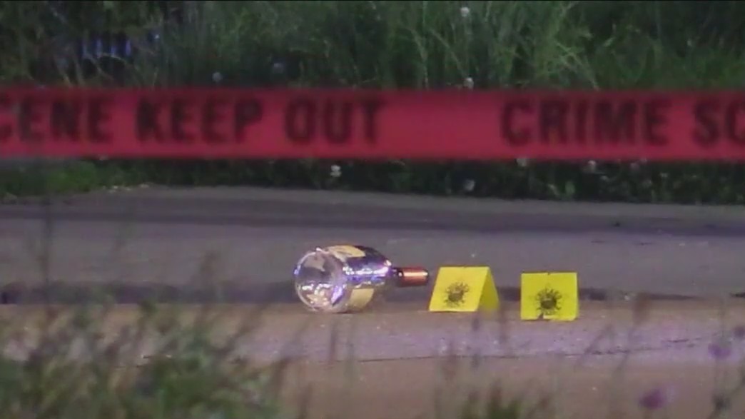 1 dead, 1 critically wounded after Chicago police-involved shooting