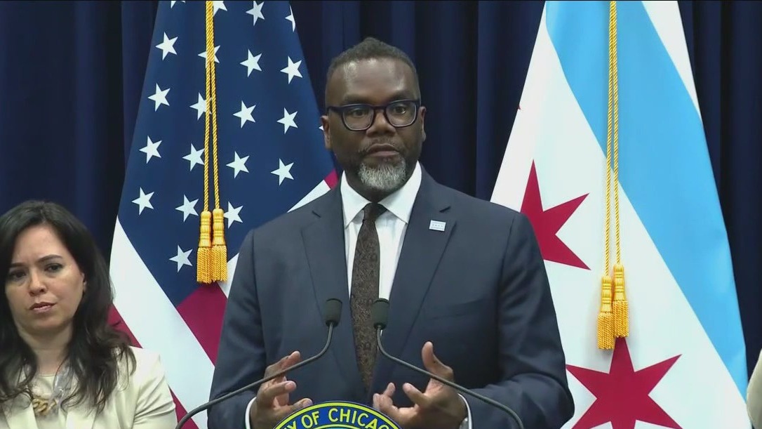Chicago mayor responds to proposed curfew to deter teen chaos