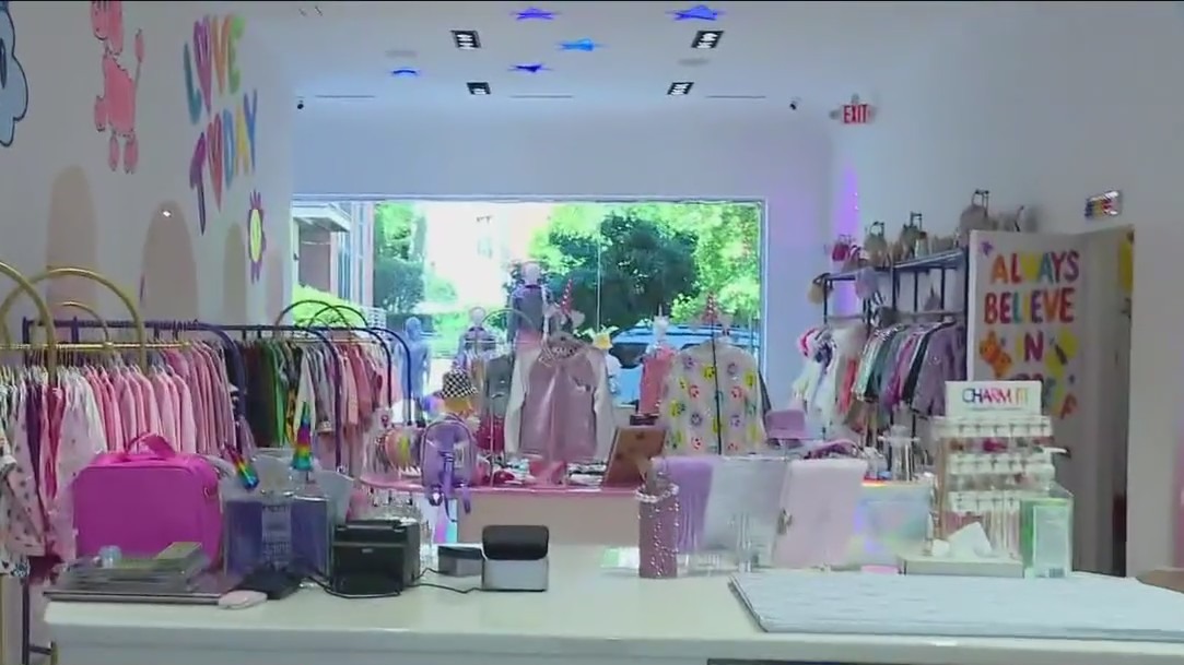 'Win With Women' at Lola and the Boys in Chicago