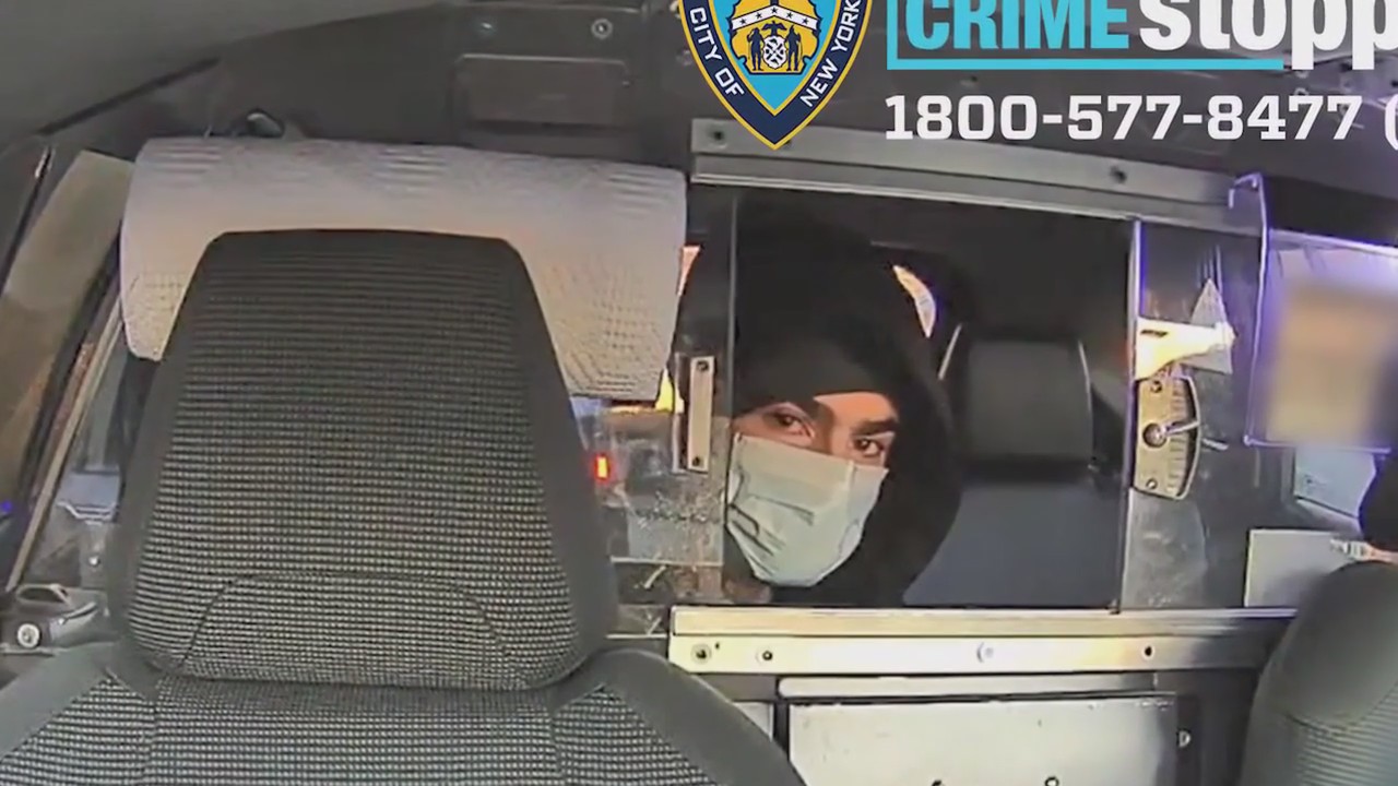 FOX 5 News Update: Manhunt for CEO killer, text message warning